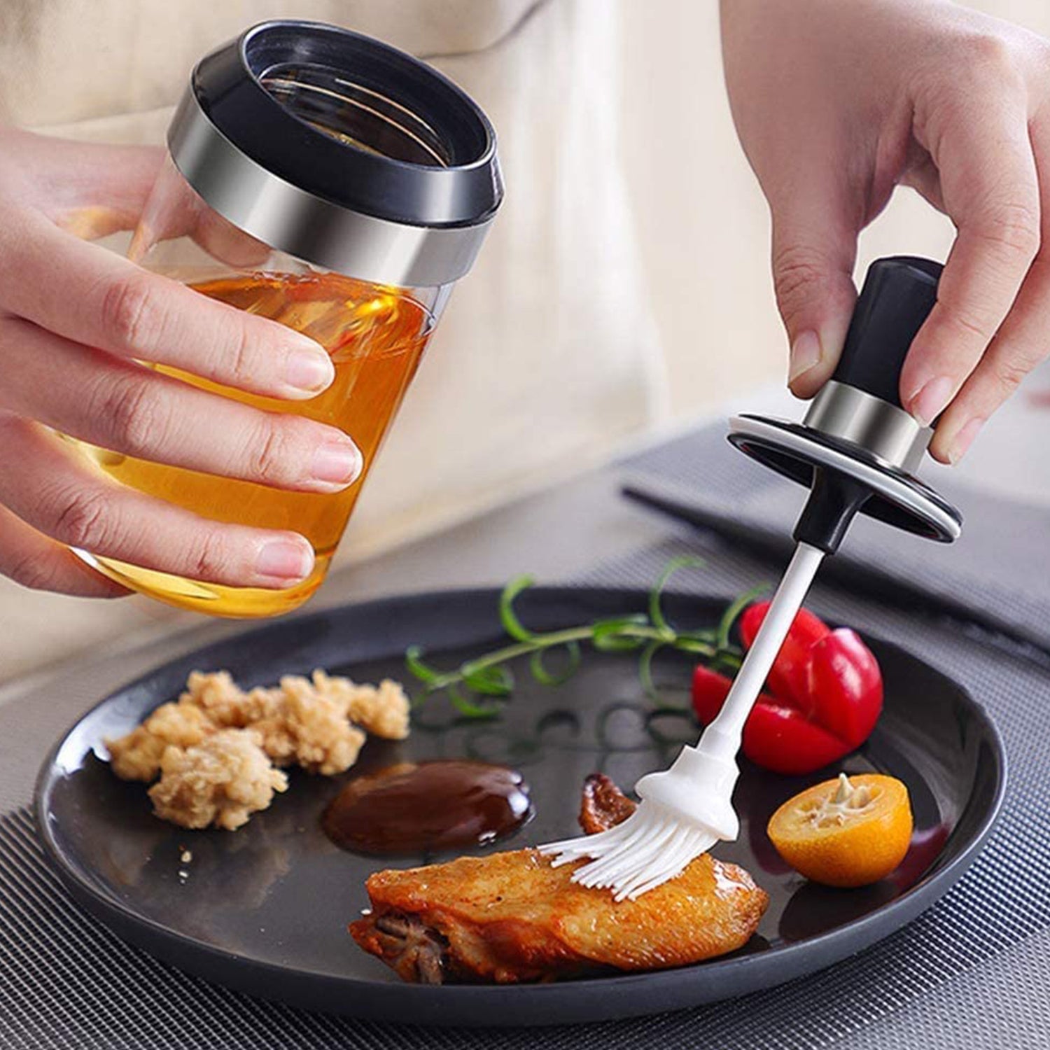 Clear Glass Oil Dispenser Bottle with Integrated Silicone Basting Brush (250ml Approx) Clear Glass Oil Dispenser Bottle with Integrated Silicone Basting Brush (250ml Approx)